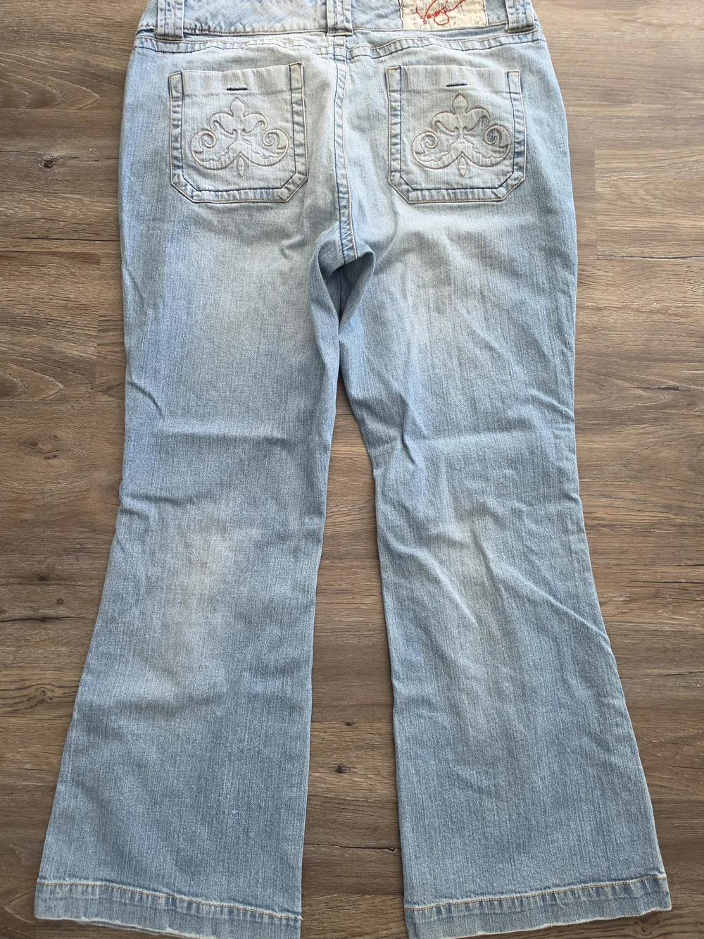 Women's Venezia Light Blue Embroidered Pocket Jeans Size 18